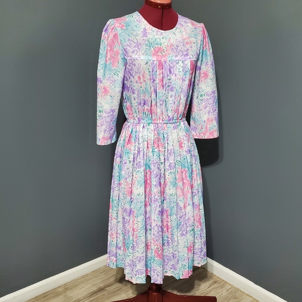 Vintage California Looks Pastel Floral Dress Elastic Waist Half Sleeve